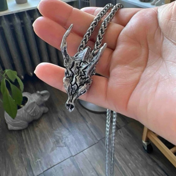 “Ice Dragon” Undead Zombie Viserion Game of Thrones Skull Goth Fantasy Necklace - Picture 16 of 16